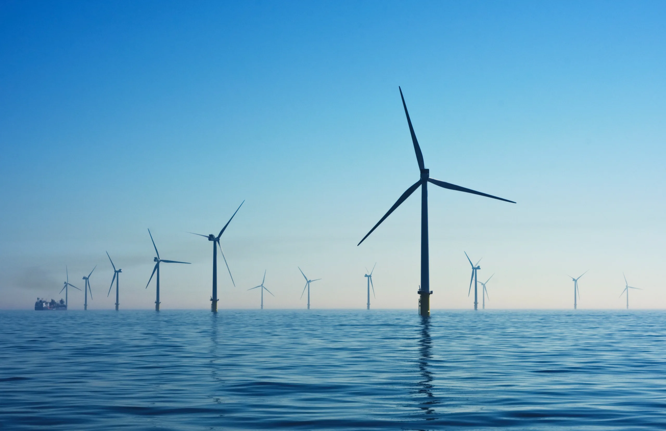 Windmils in a ocean energy farm